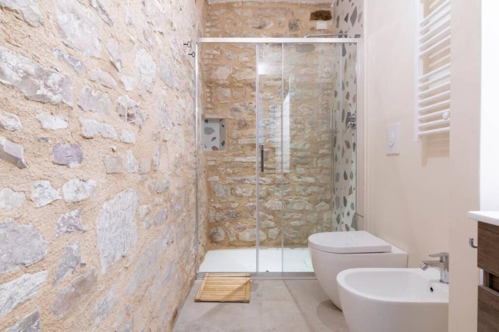 Cornelia Cavern Cosy Studio Apartment In Spello Exterior foto